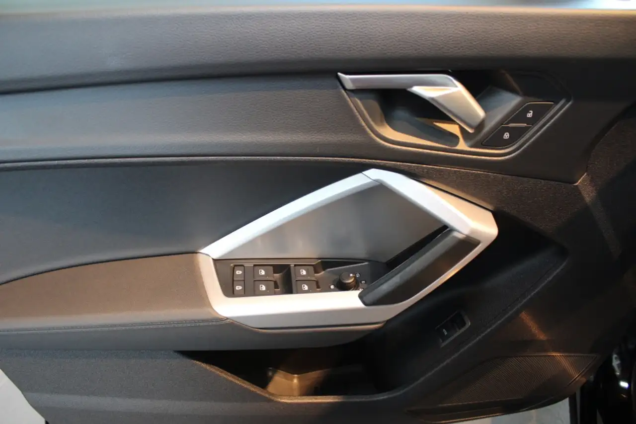 Audi Q3 - Image 19