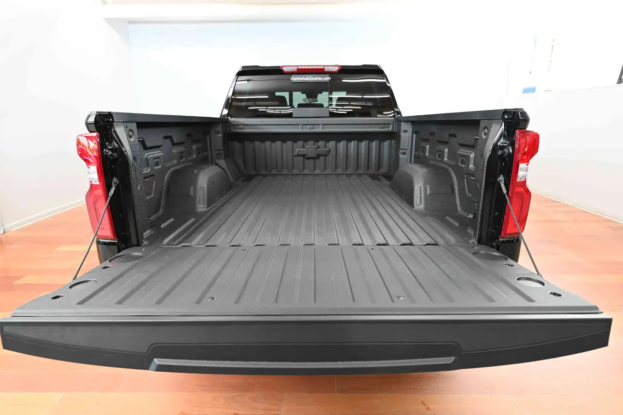 Chevrolet Silverado 1500 - Image 8