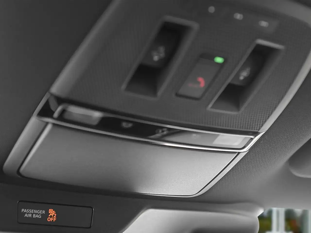 Infiniti QX80 - Image 19