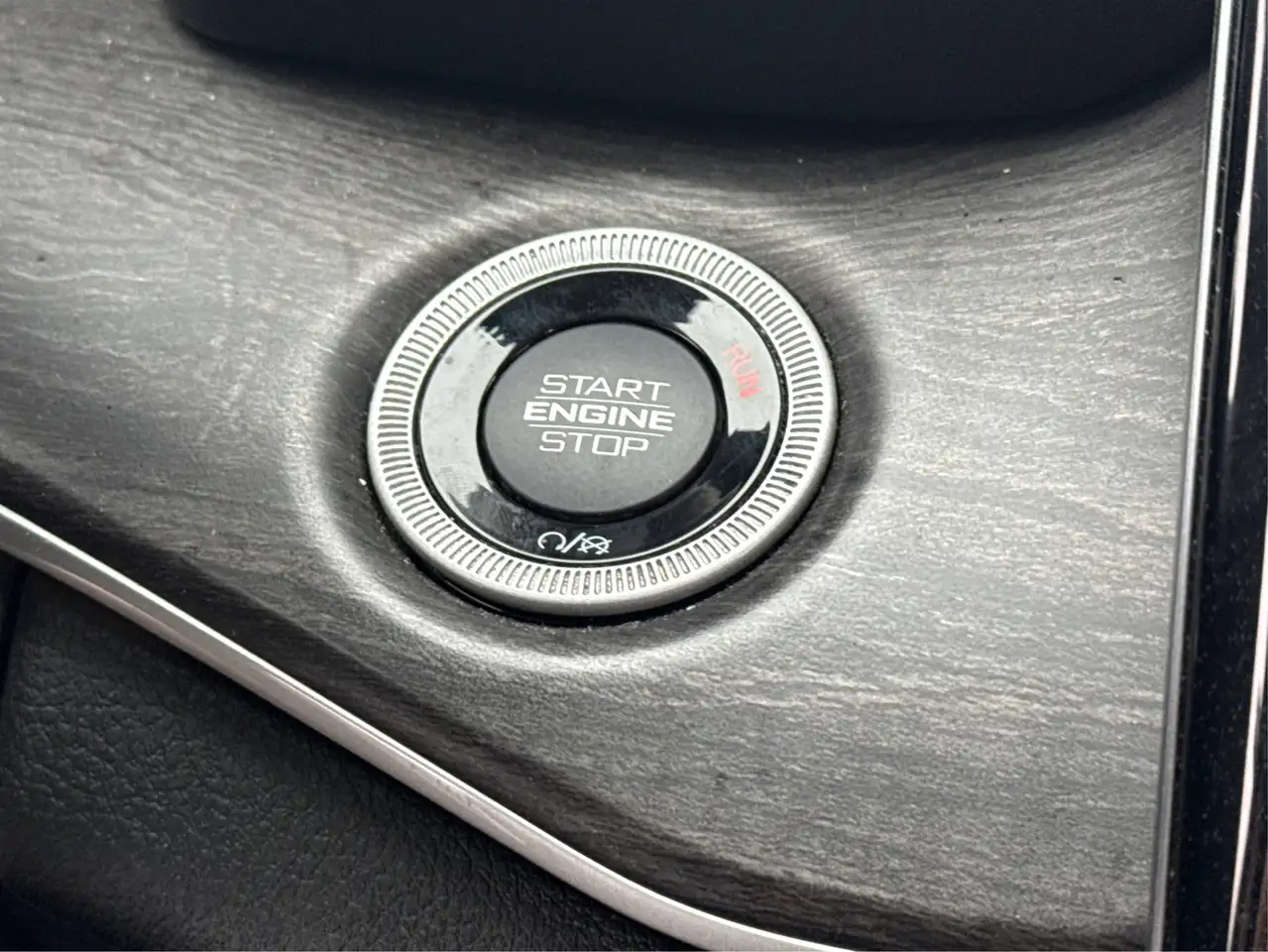 Jeep Grand Cherokee - Image 27