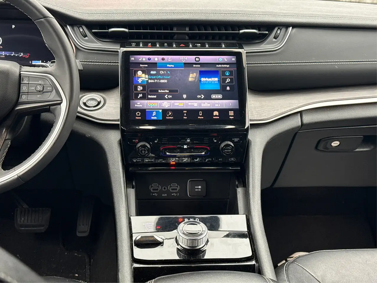 Jeep Grand Cherokee - Image 12