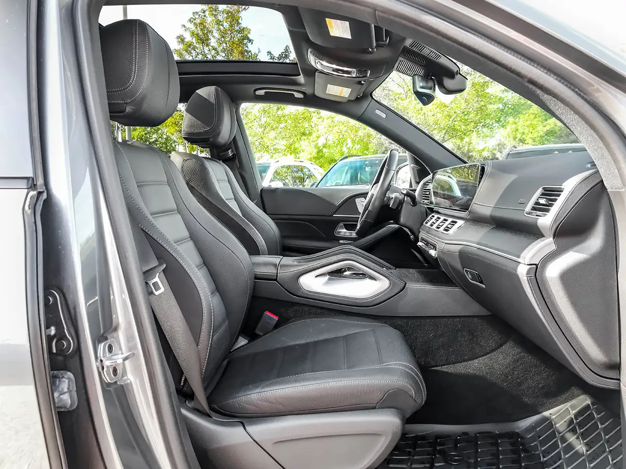 Mercedes-Benz GLE - Image 14