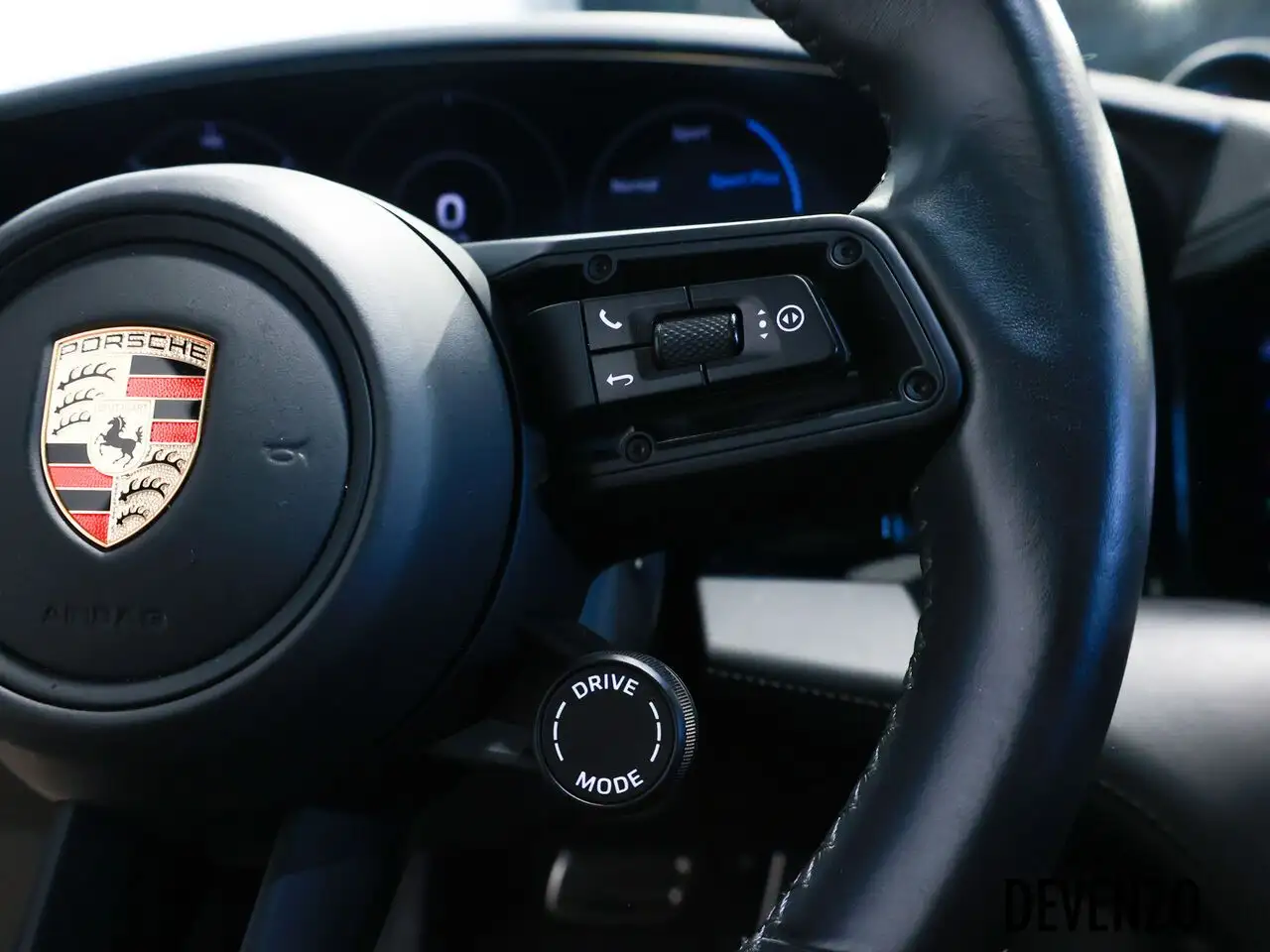 Porsche Taycan - Image 16