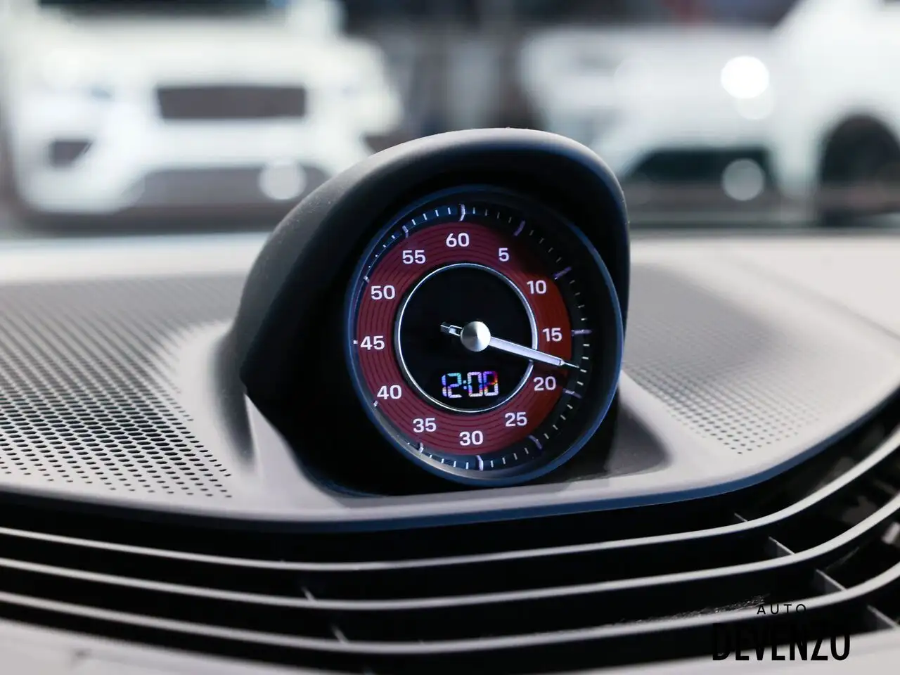 Porsche Taycan - Image 17