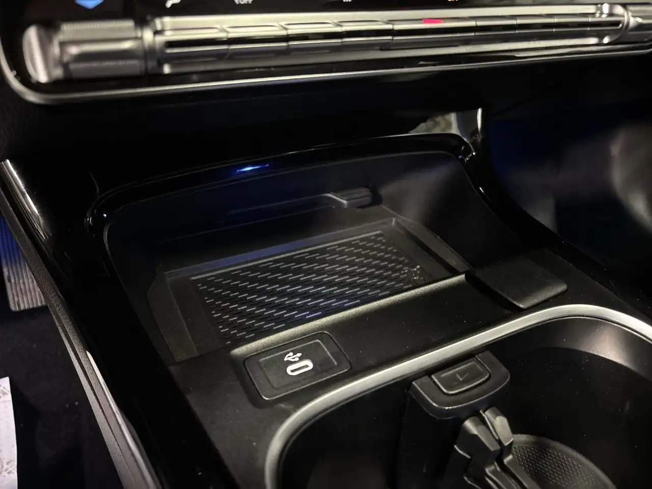 Mercedes-Benz CLA - Image 28