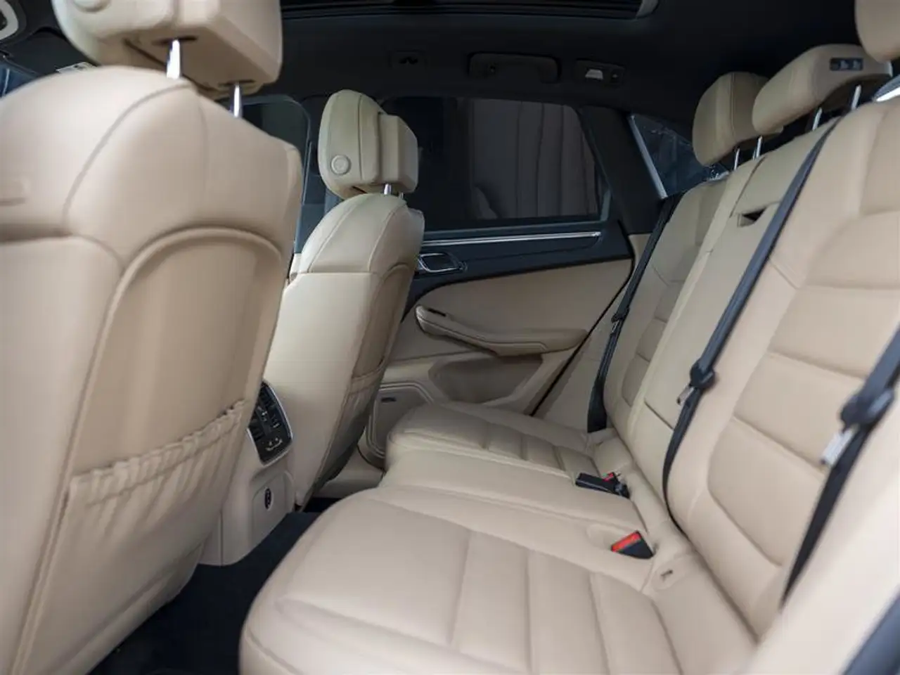 Porsche Macan - Image 20
