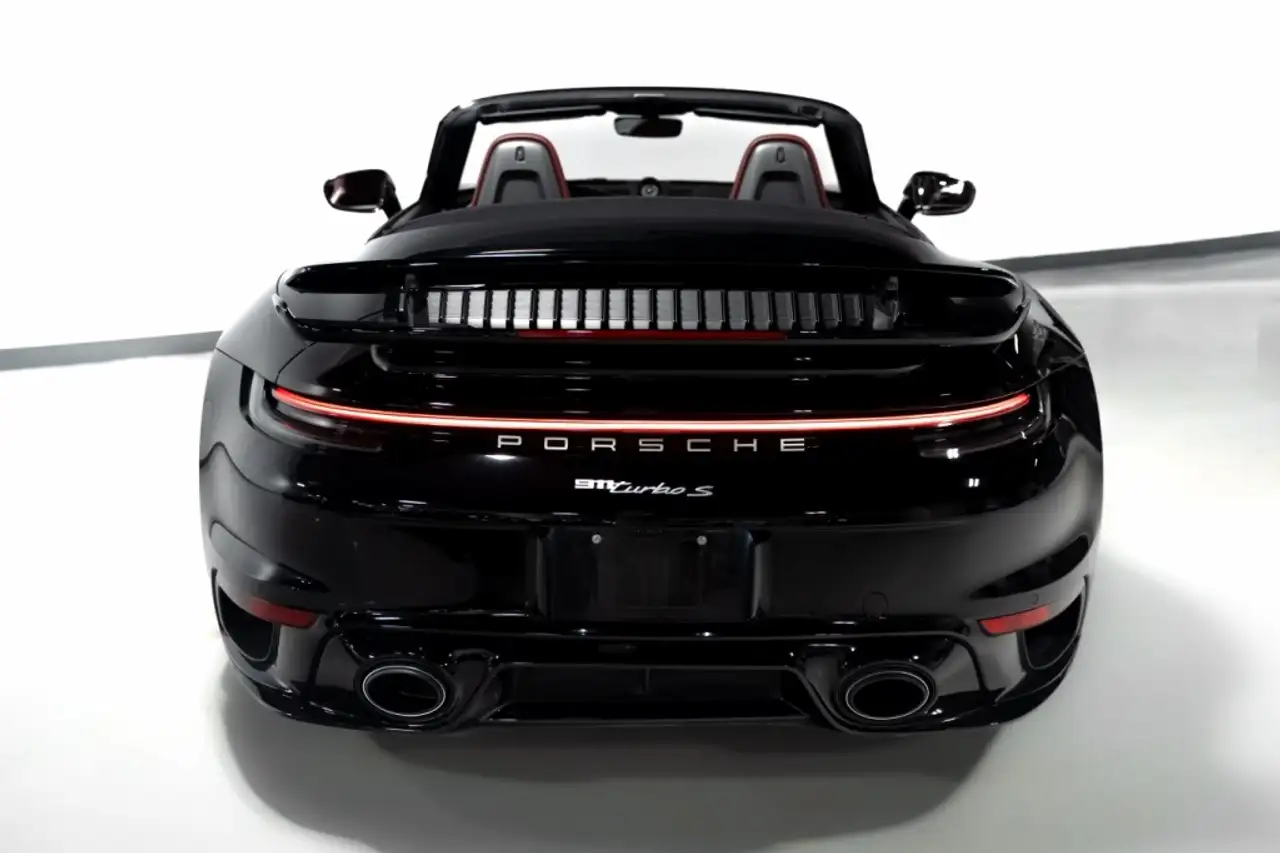 Porsche 911 - Image 6