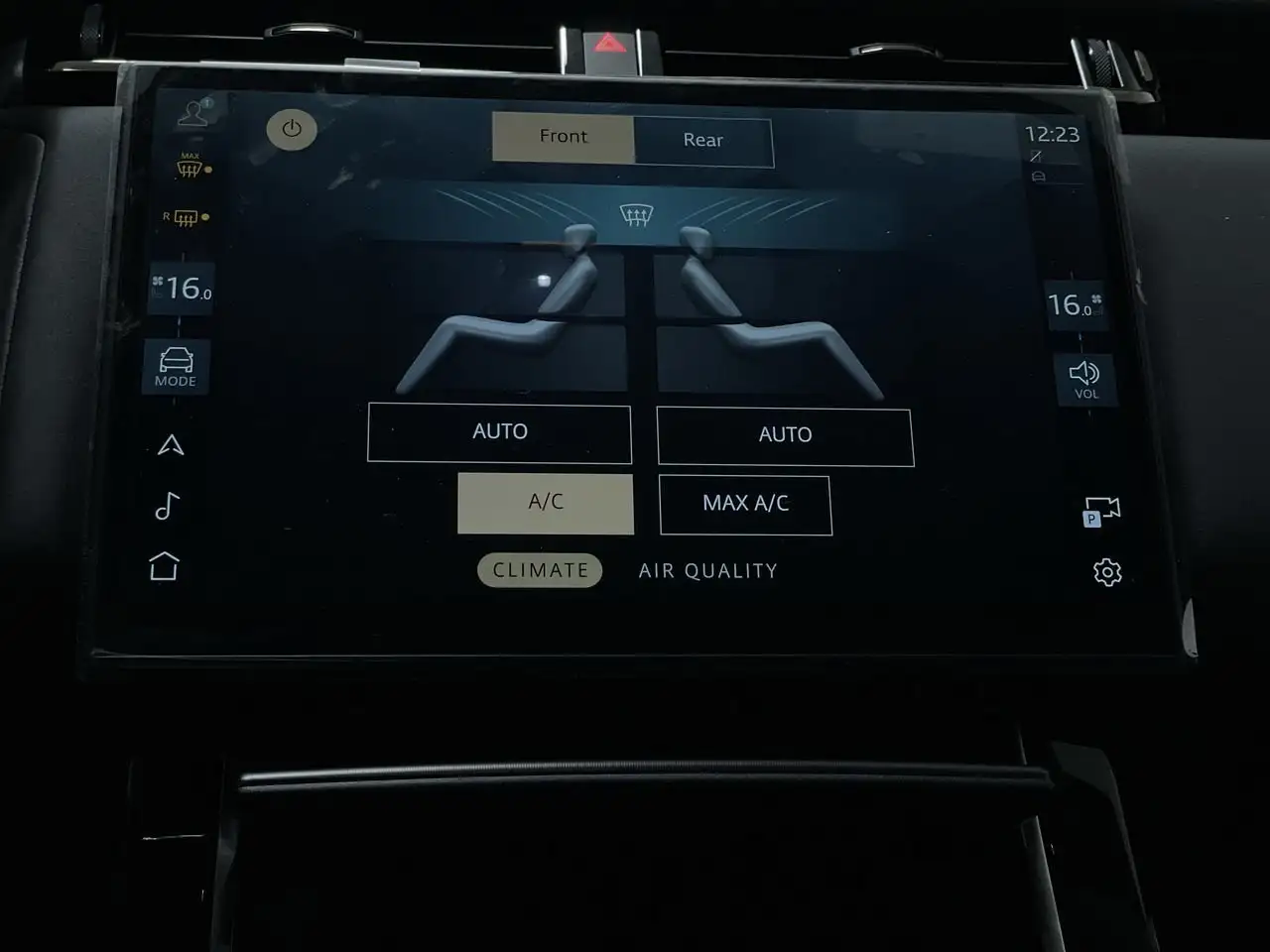 Land Rover Range Rover Velar - Image 27