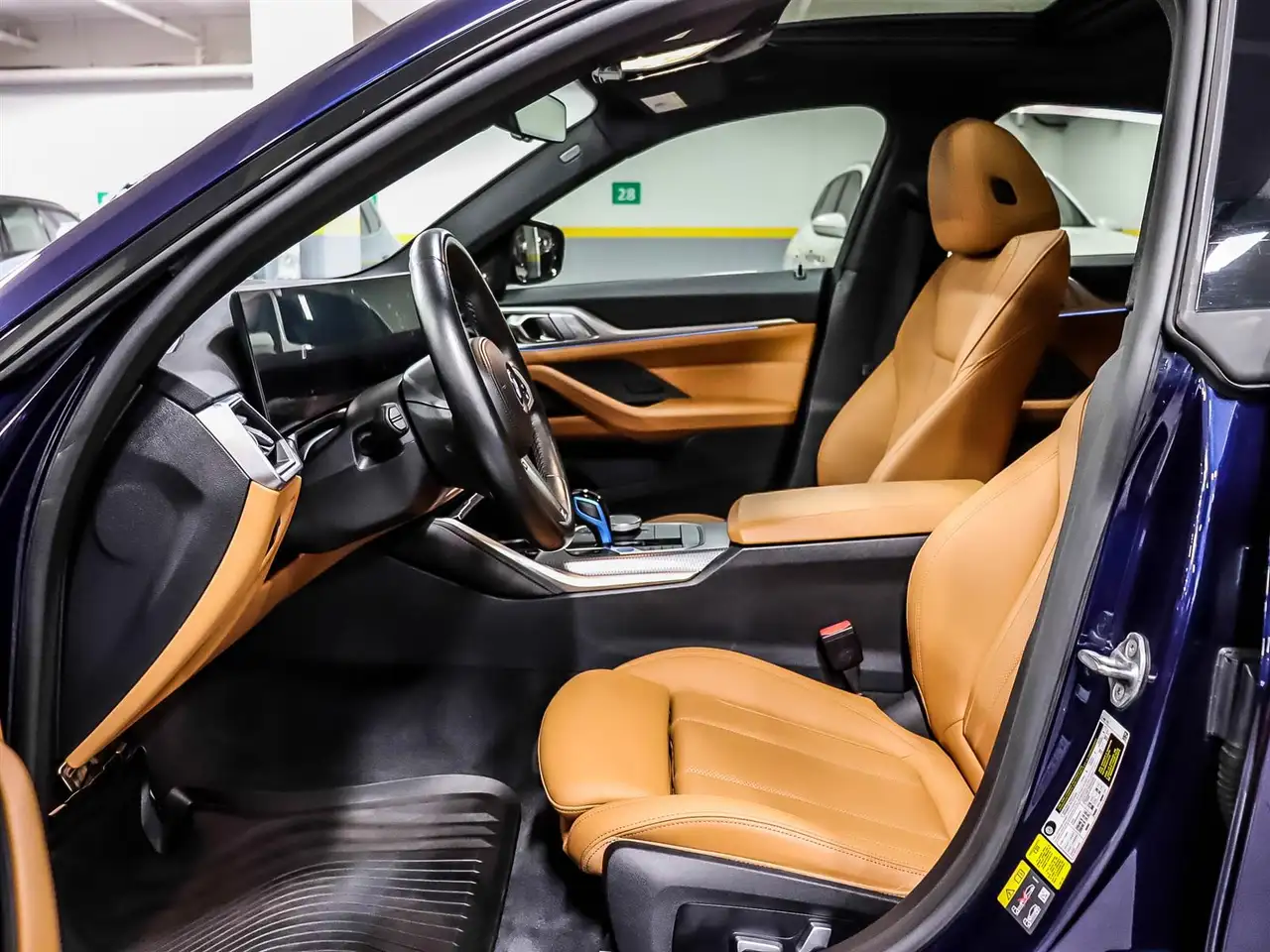 BMW i4 - Image 7