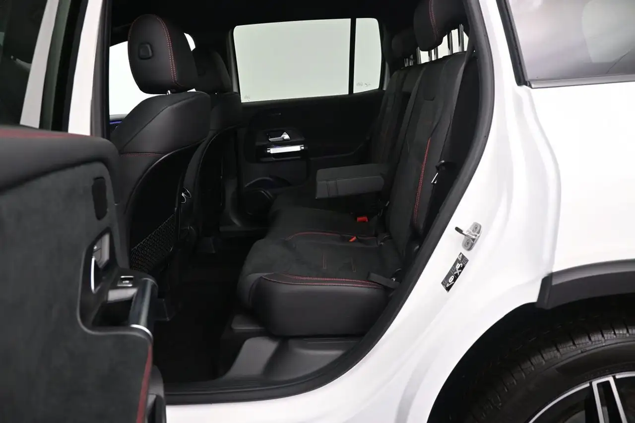 Mercedes-Benz GLB - Image 17