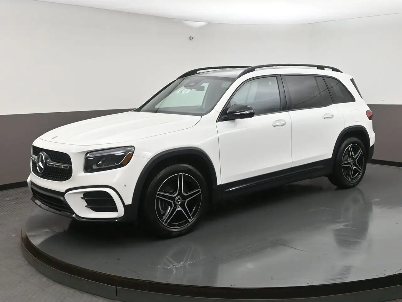 Mercedes-Benz GLB - Image 3