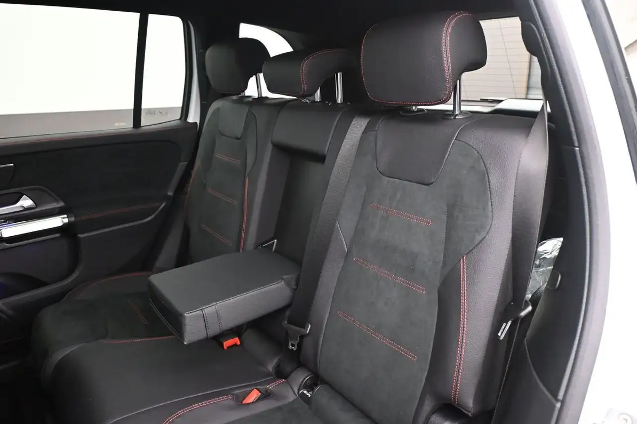 Mercedes-Benz GLB - Image 16