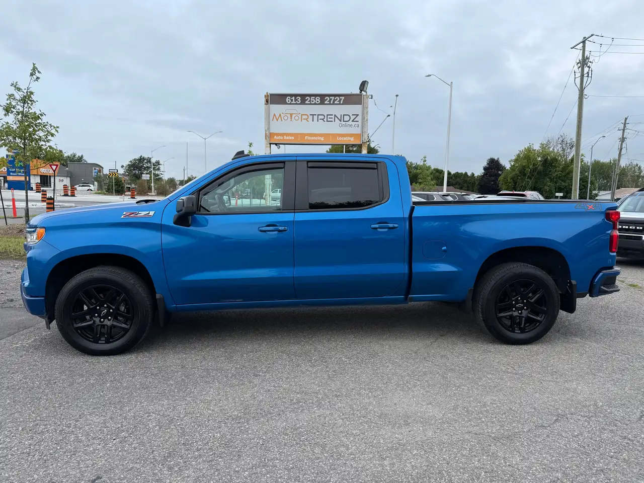 Chevrolet Silverado 1500 - Image 2