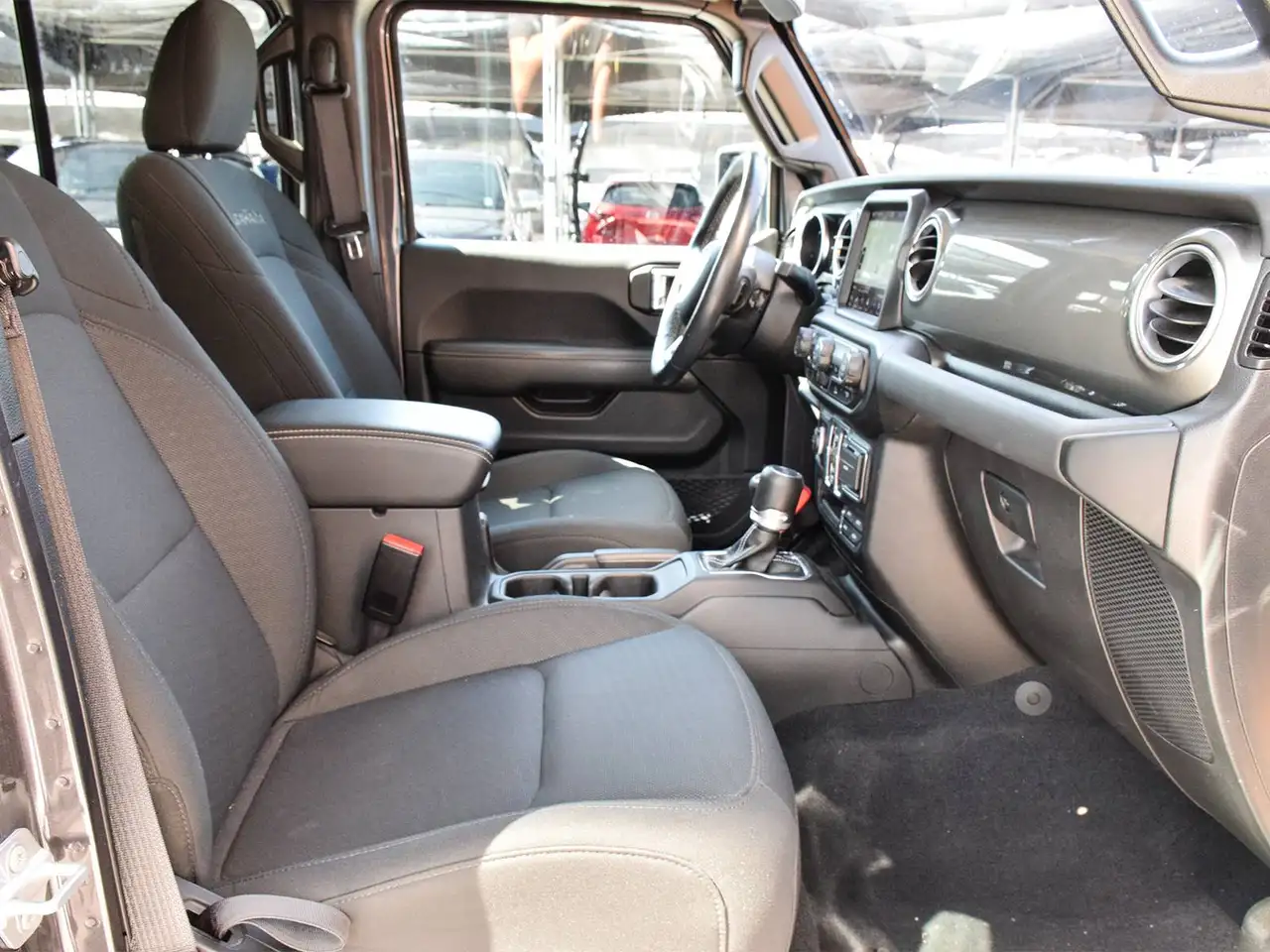 Jeep Wrangler - Image 23