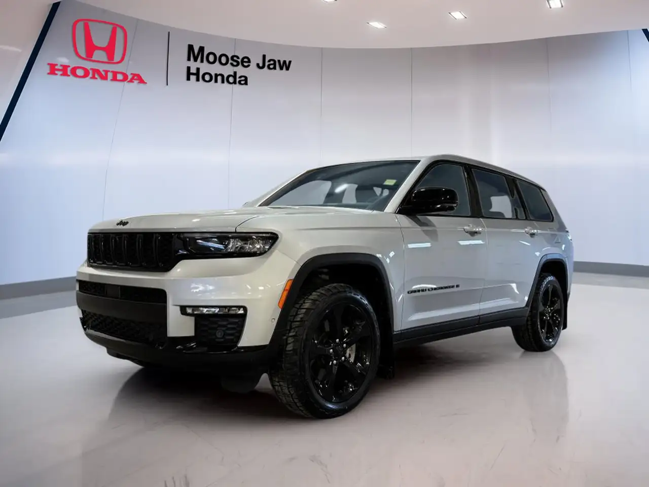 Jeep Grand Cherokee - Image 1