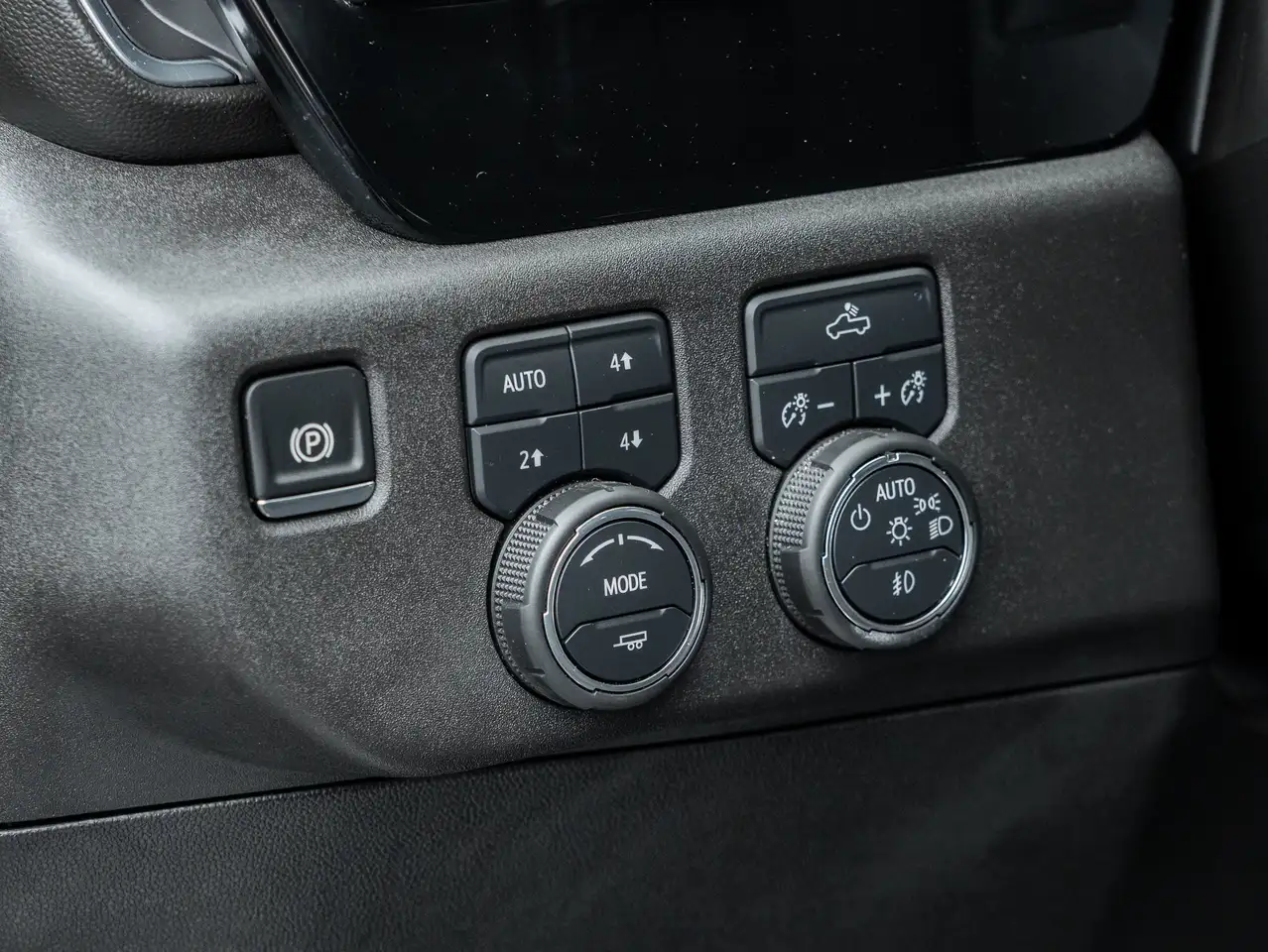 Chevrolet Silverado 1500 - Image 15