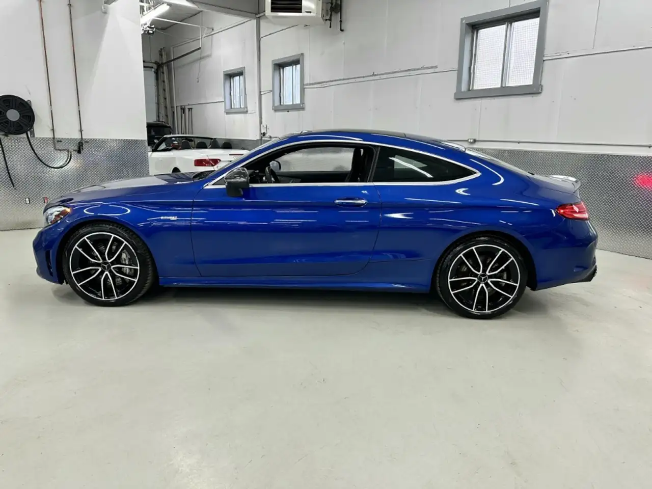 Mercedes-Benz C-Class - Image 4