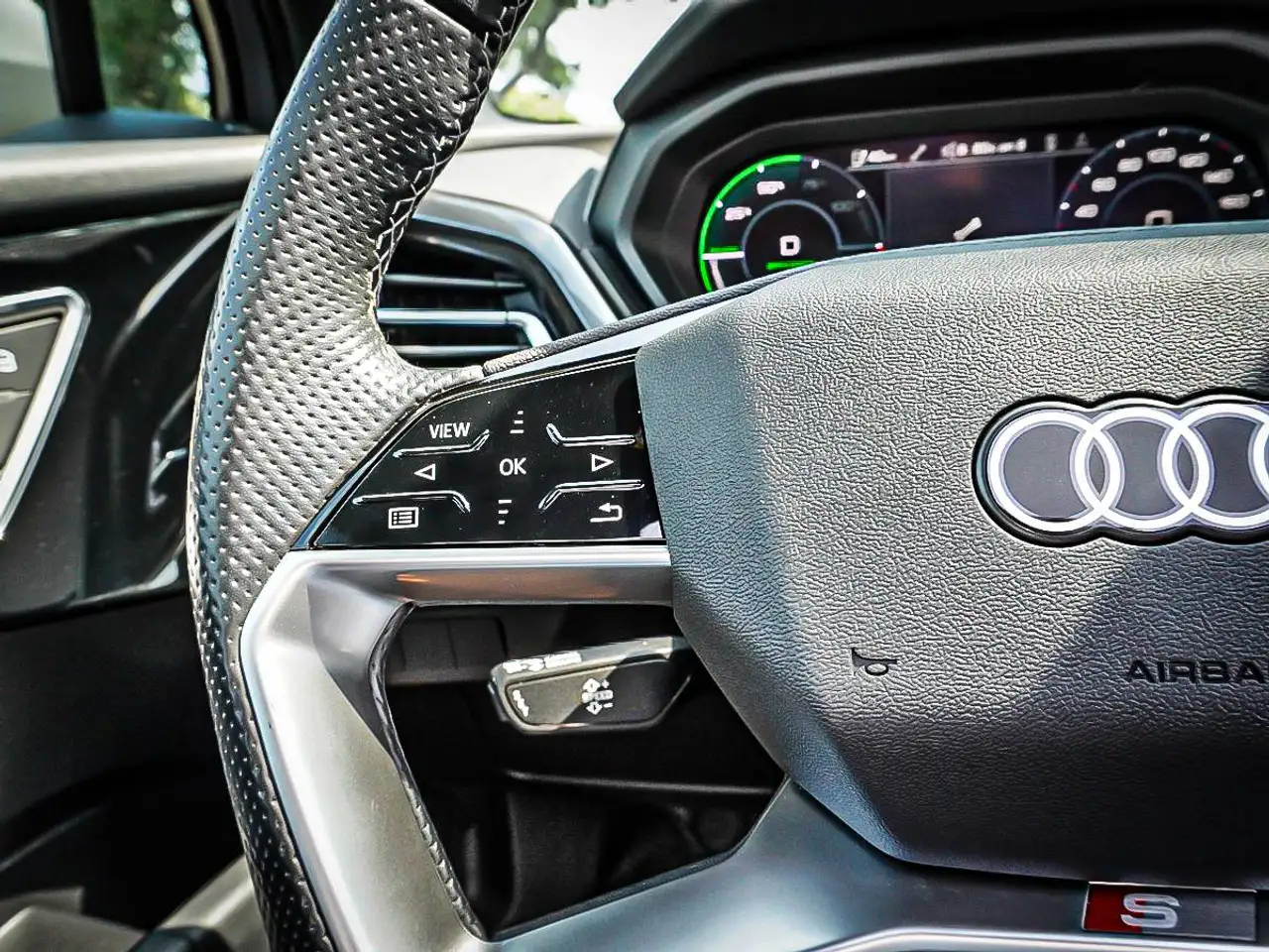 Audi Q4 e-tron - Image 21