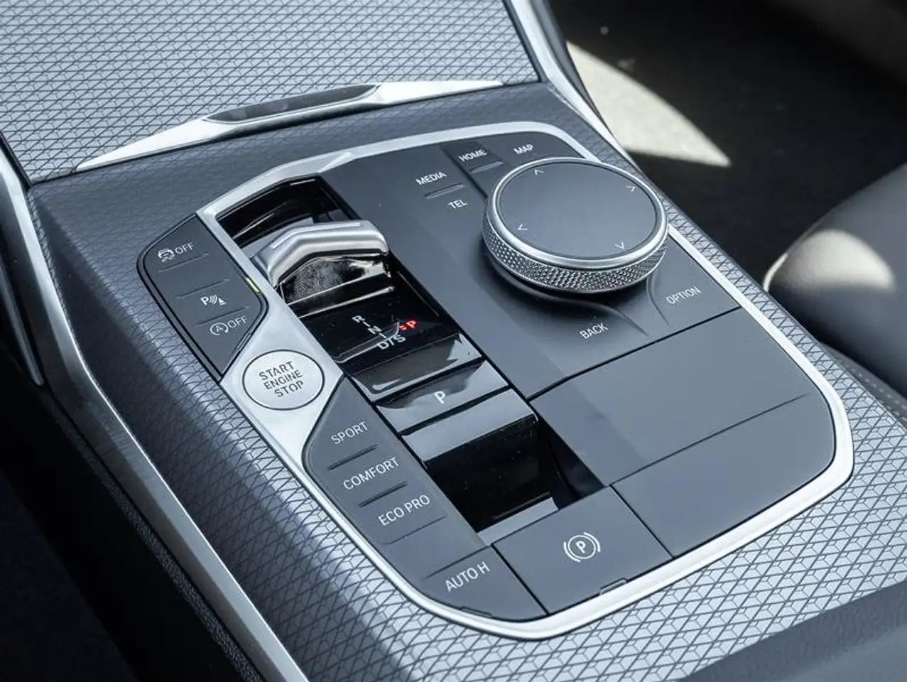 BMW 3 Series - Image 19