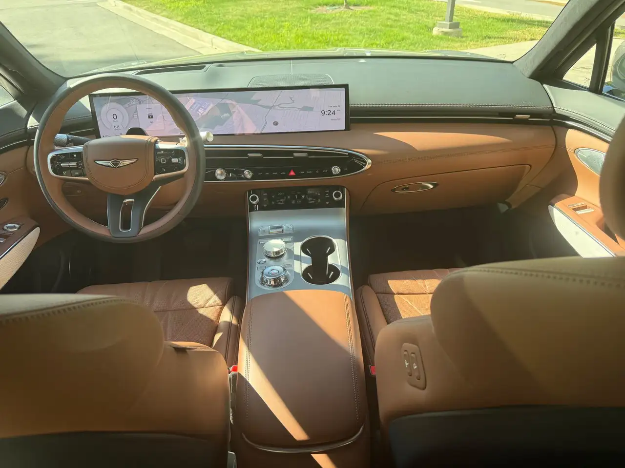 Genesis GV70 - Image 10