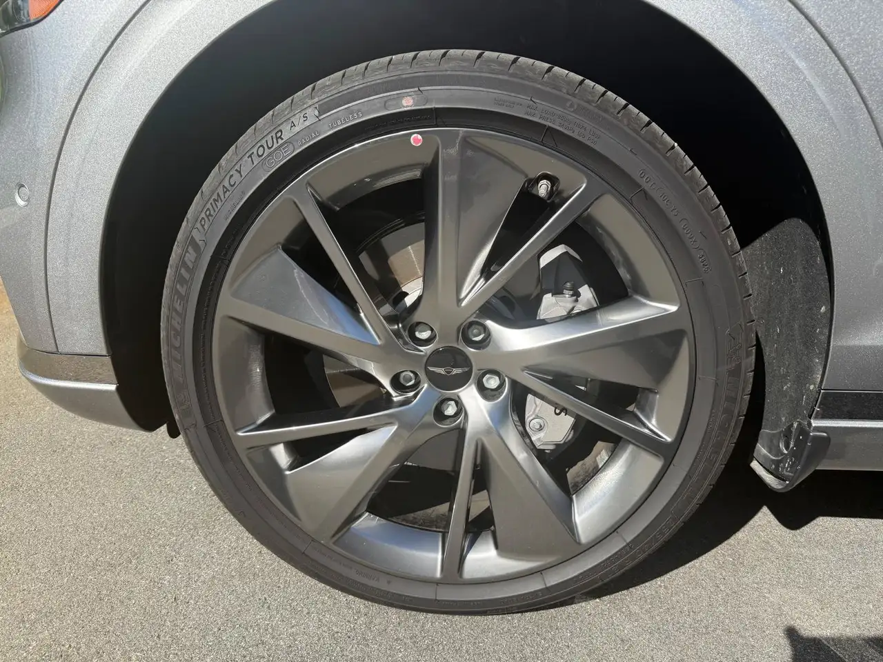 Genesis GV70 - Image 8