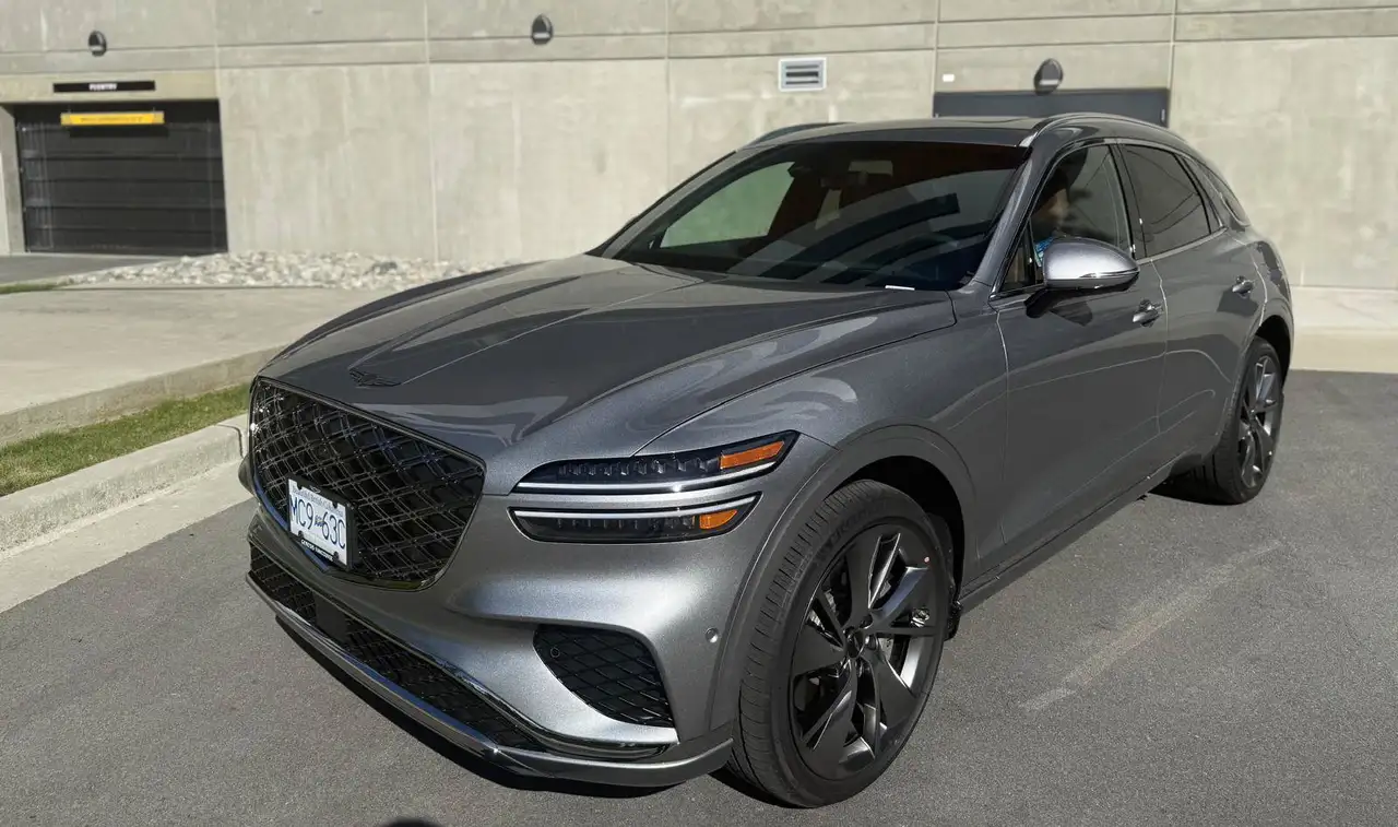 Genesis GV70 - Image 1