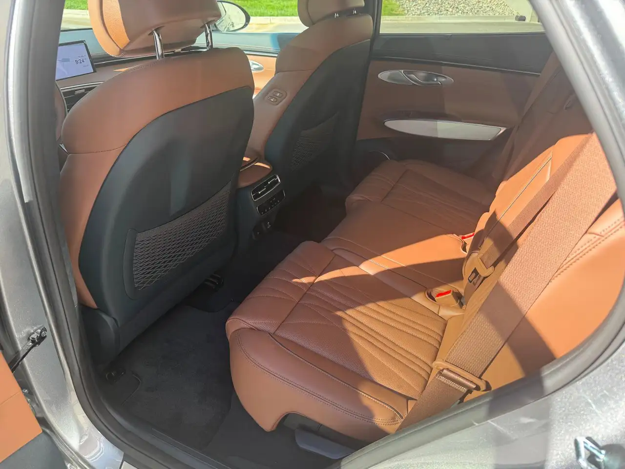 Genesis GV70 - Image 11
