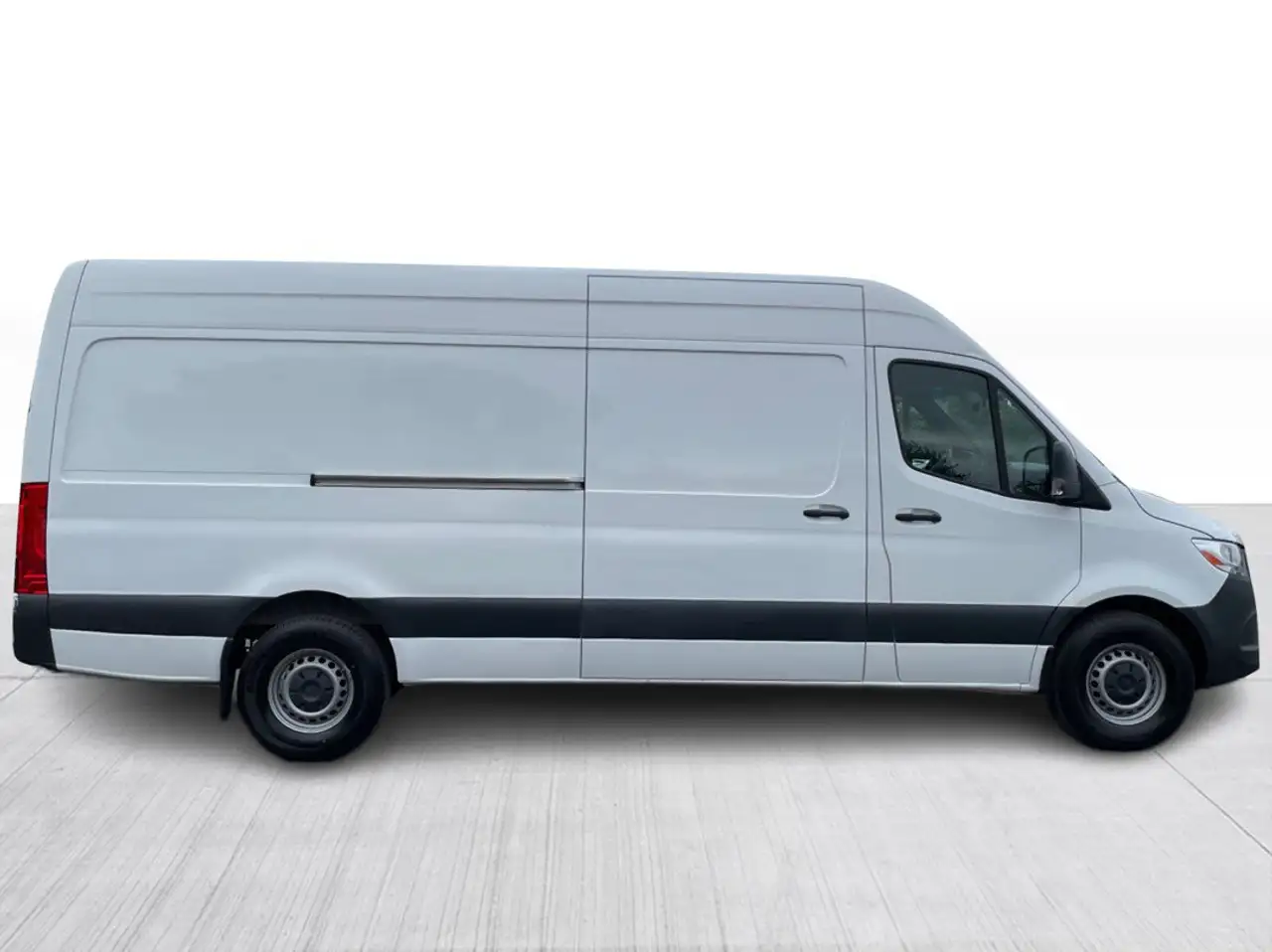 Mercedes-Benz Sprinter - Image 10