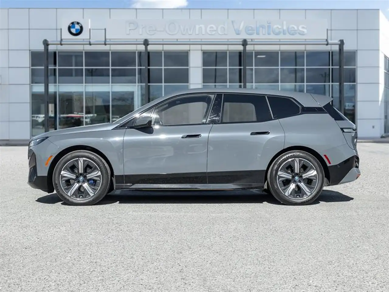 BMW iX - Image 4