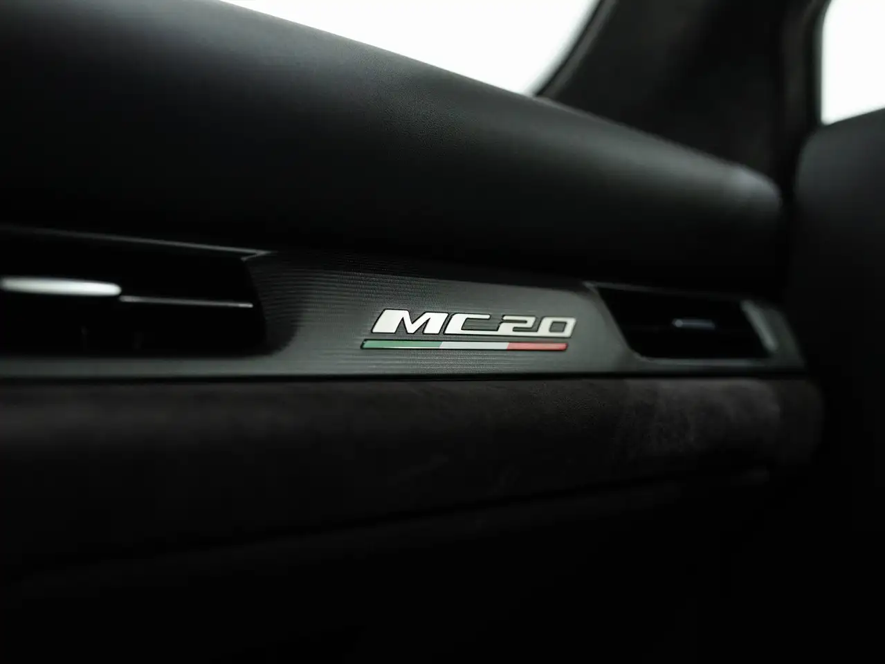 Maserati MC20 - Image 44