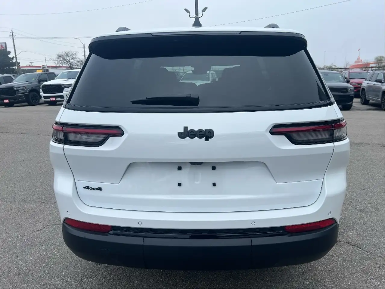 Jeep Grand Cherokee - Image 7