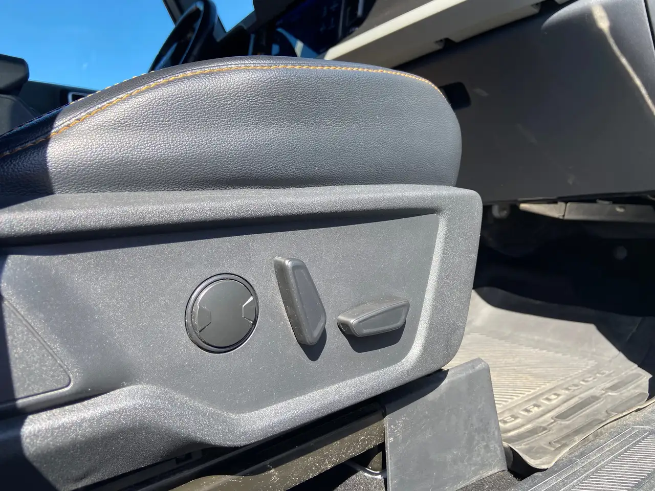 Ford Bronco - Image 16