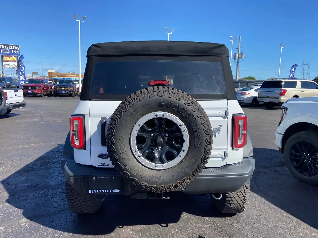 Ford Bronco - Image 4