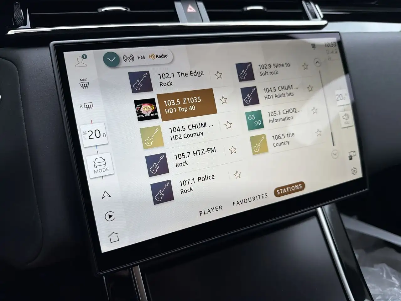 Land Rover Range Rover Velar - Image 13