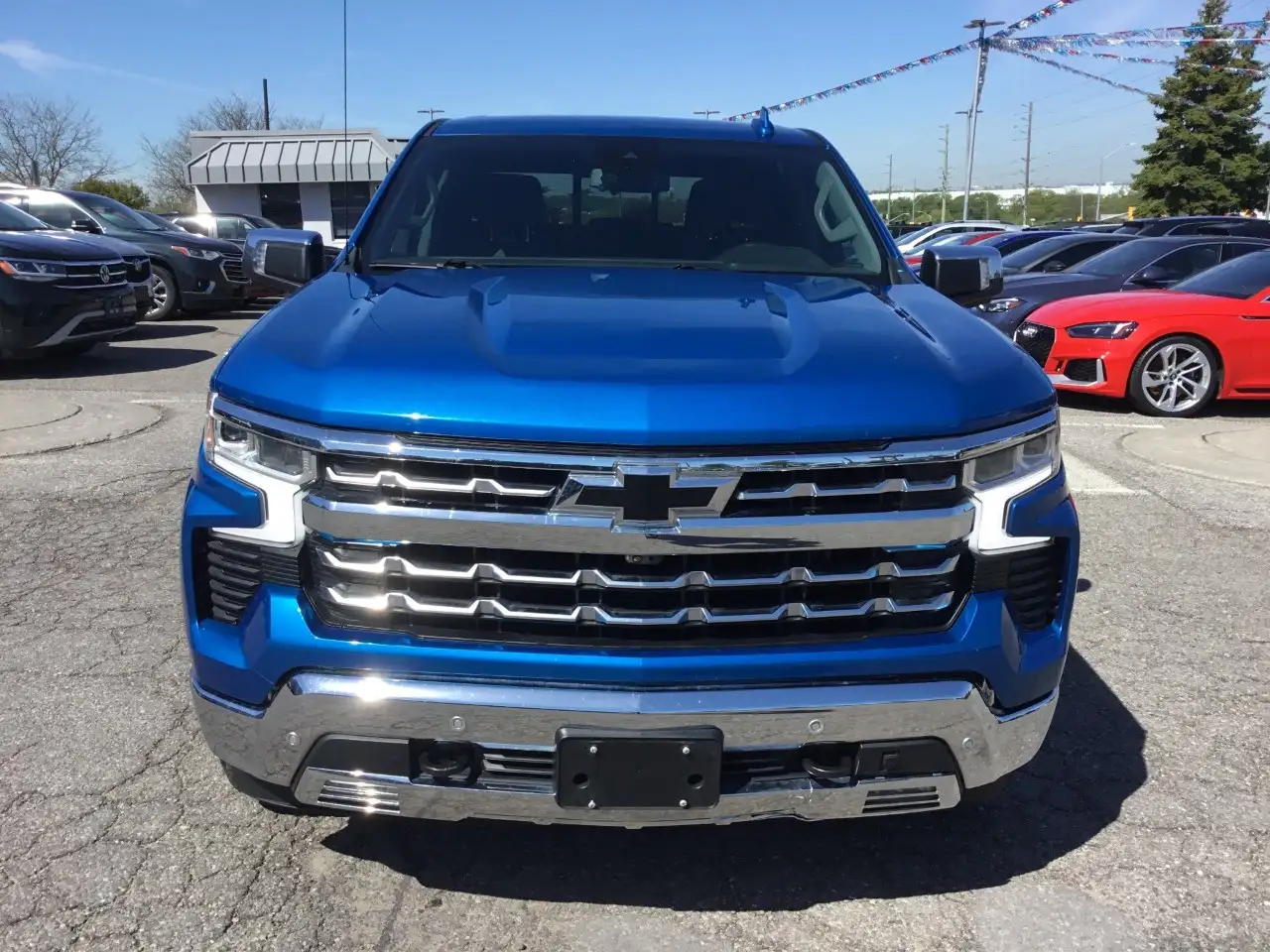 Chevrolet Silverado 1500 - Image 8