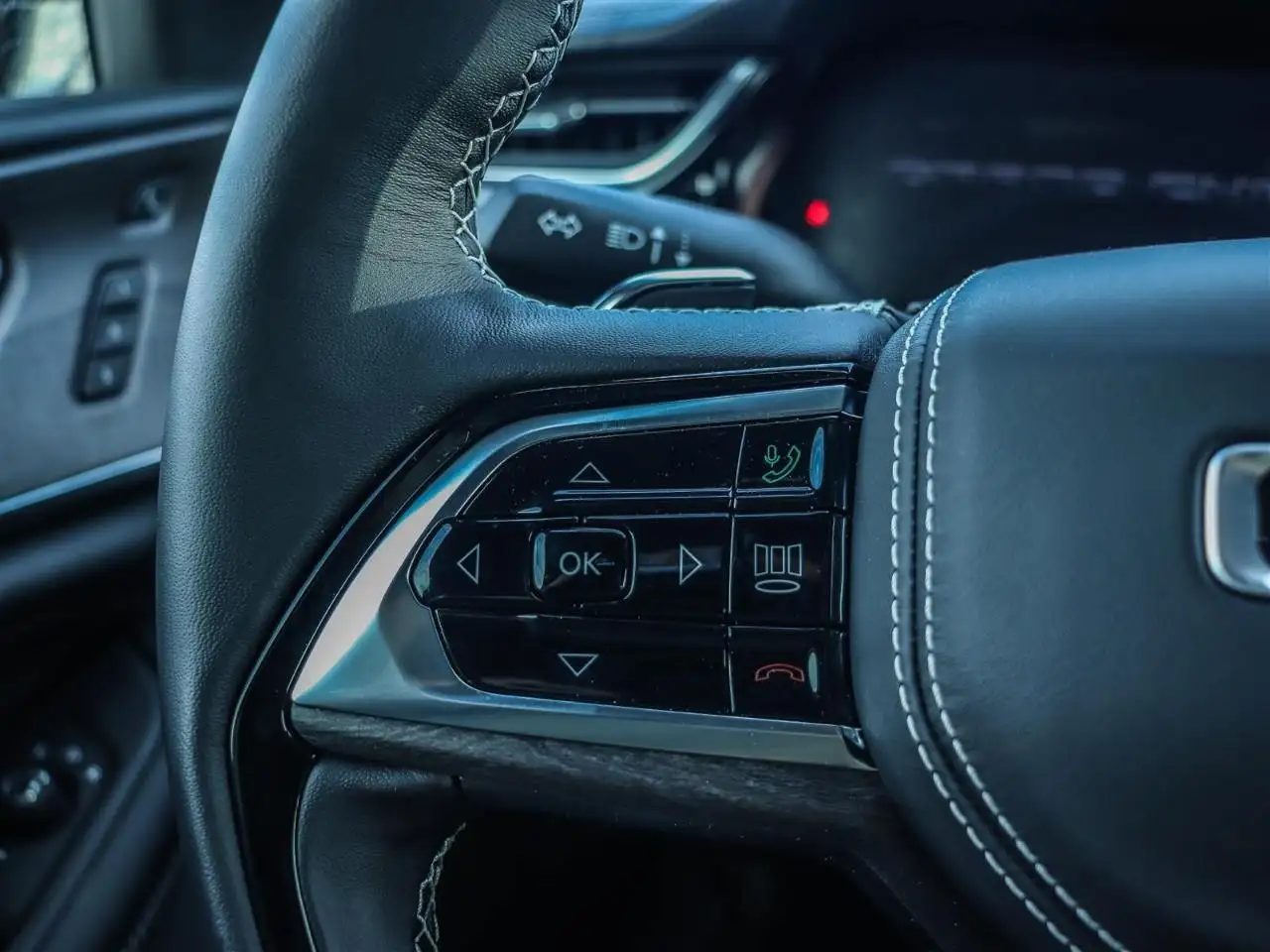 Jeep Grand Cherokee - Image 26