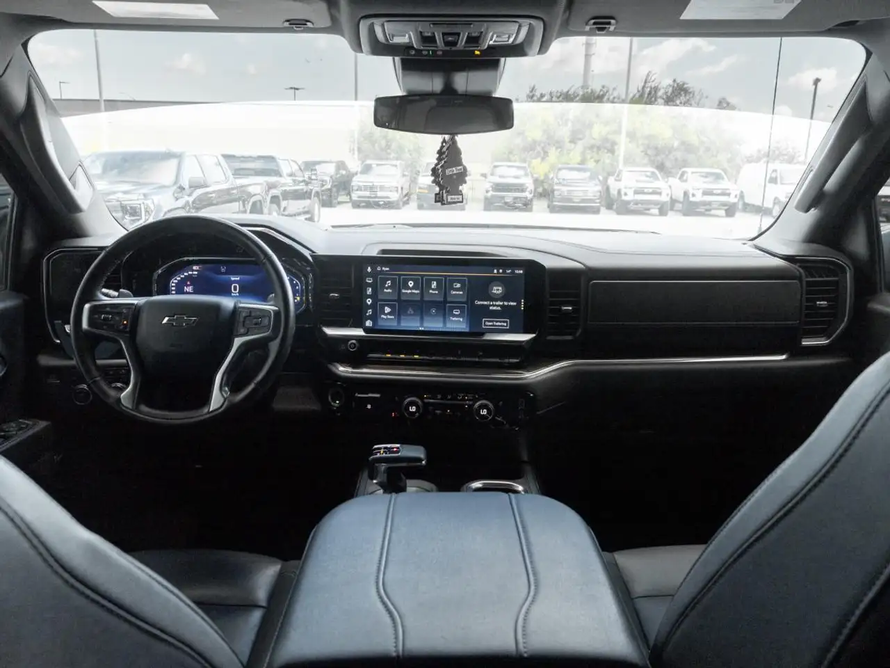Chevrolet Silverado 1500 - Image 27
