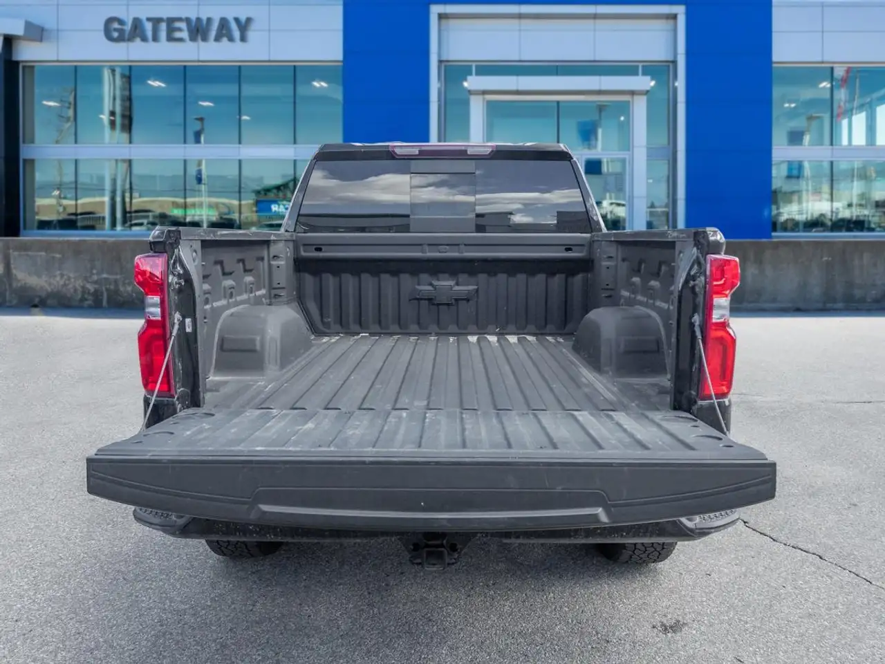 Chevrolet Silverado 1500 - Image 7