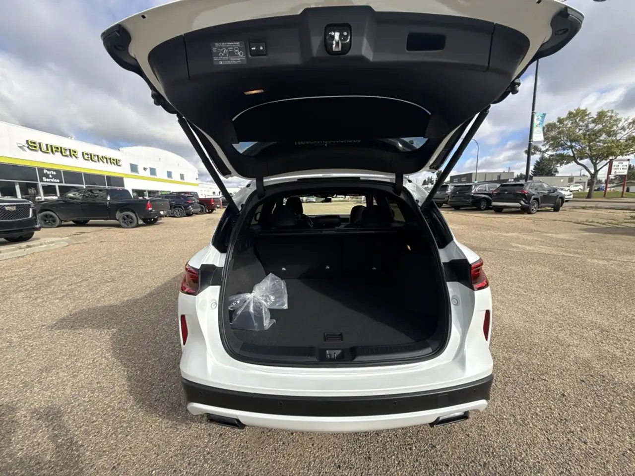 Infiniti QX50 - Image 23