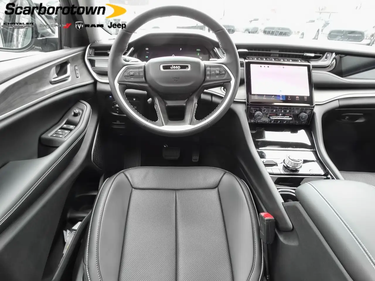 Jeep Grand Cherokee - Image 15