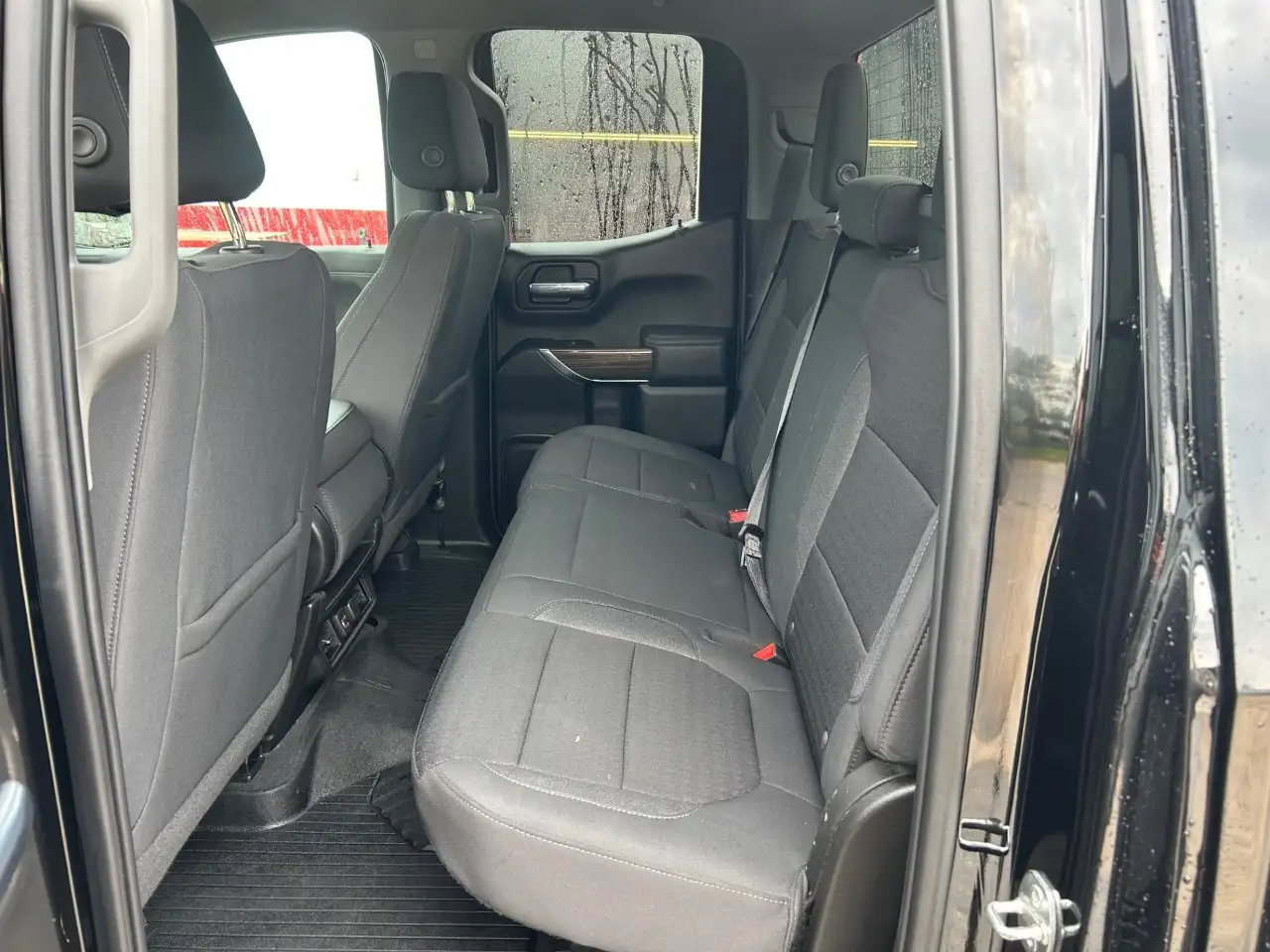 Chevrolet Silverado 1500 - Image 6