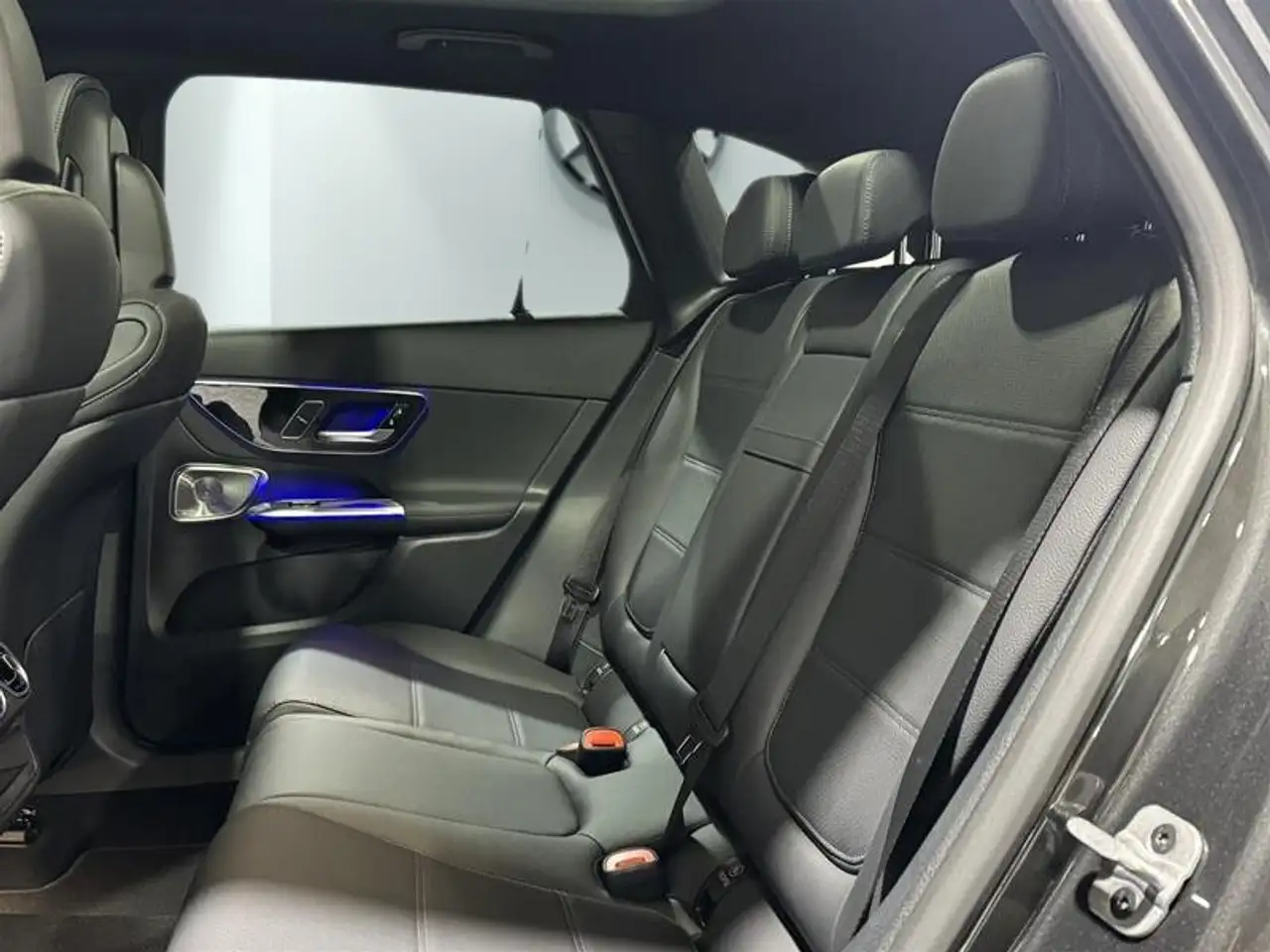 Mercedes-Benz GLC - Image 23