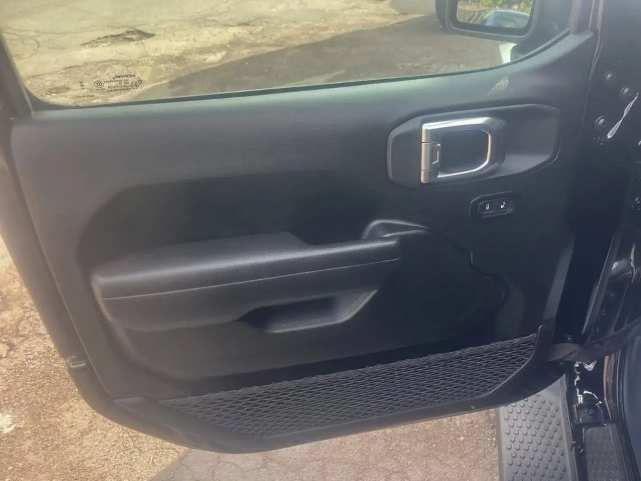 Jeep Wrangler - Image 9