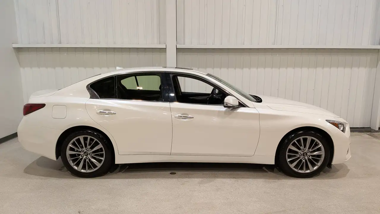 Infiniti Q50 - Image 8