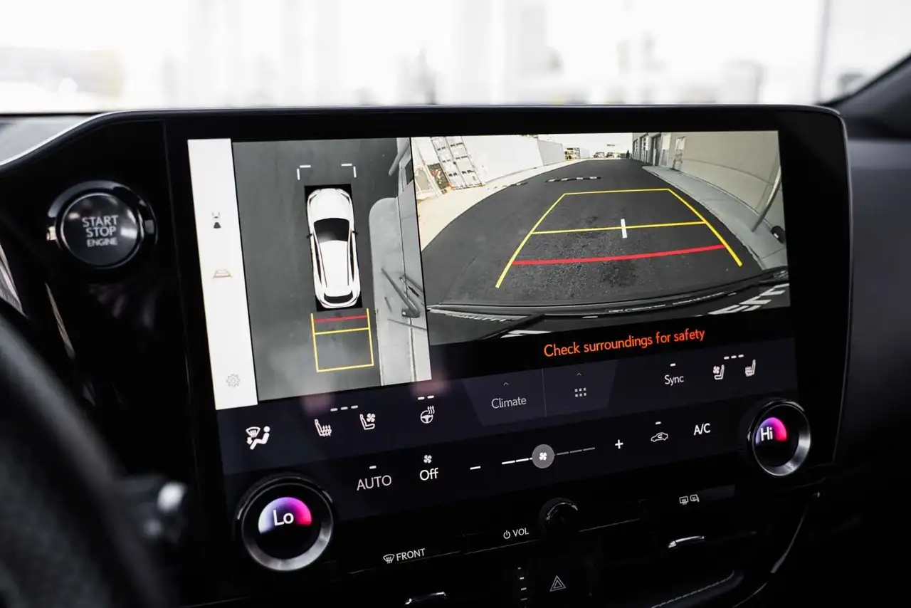Lexus NX 350 - Image 22