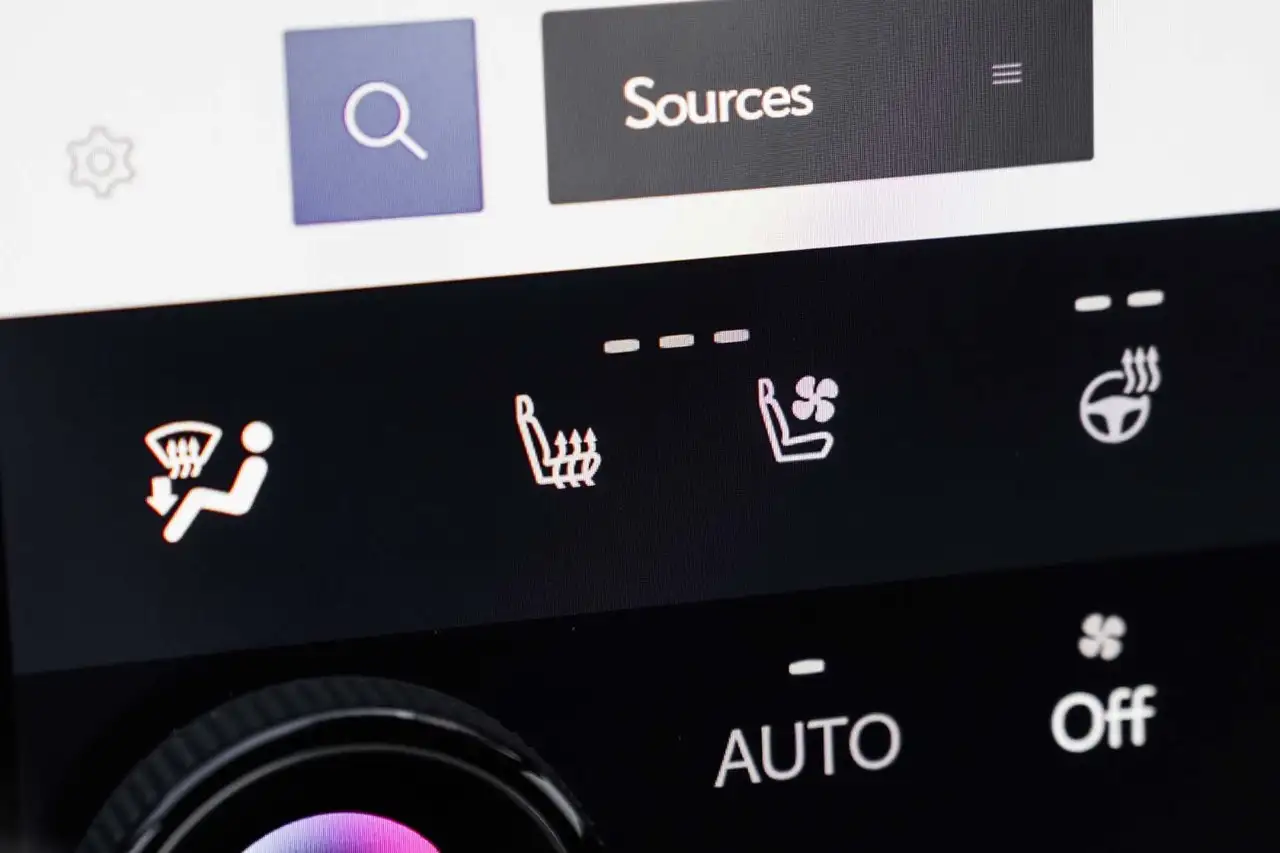 Lexus NX 350 - Image 25