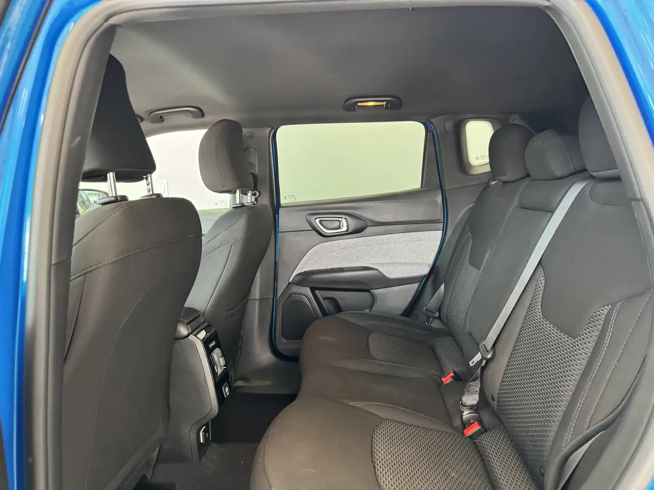 Jeep Compass - Image 23