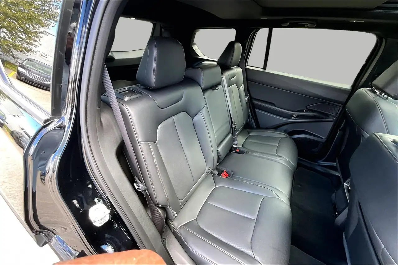 Jeep Cherokee - Image 22