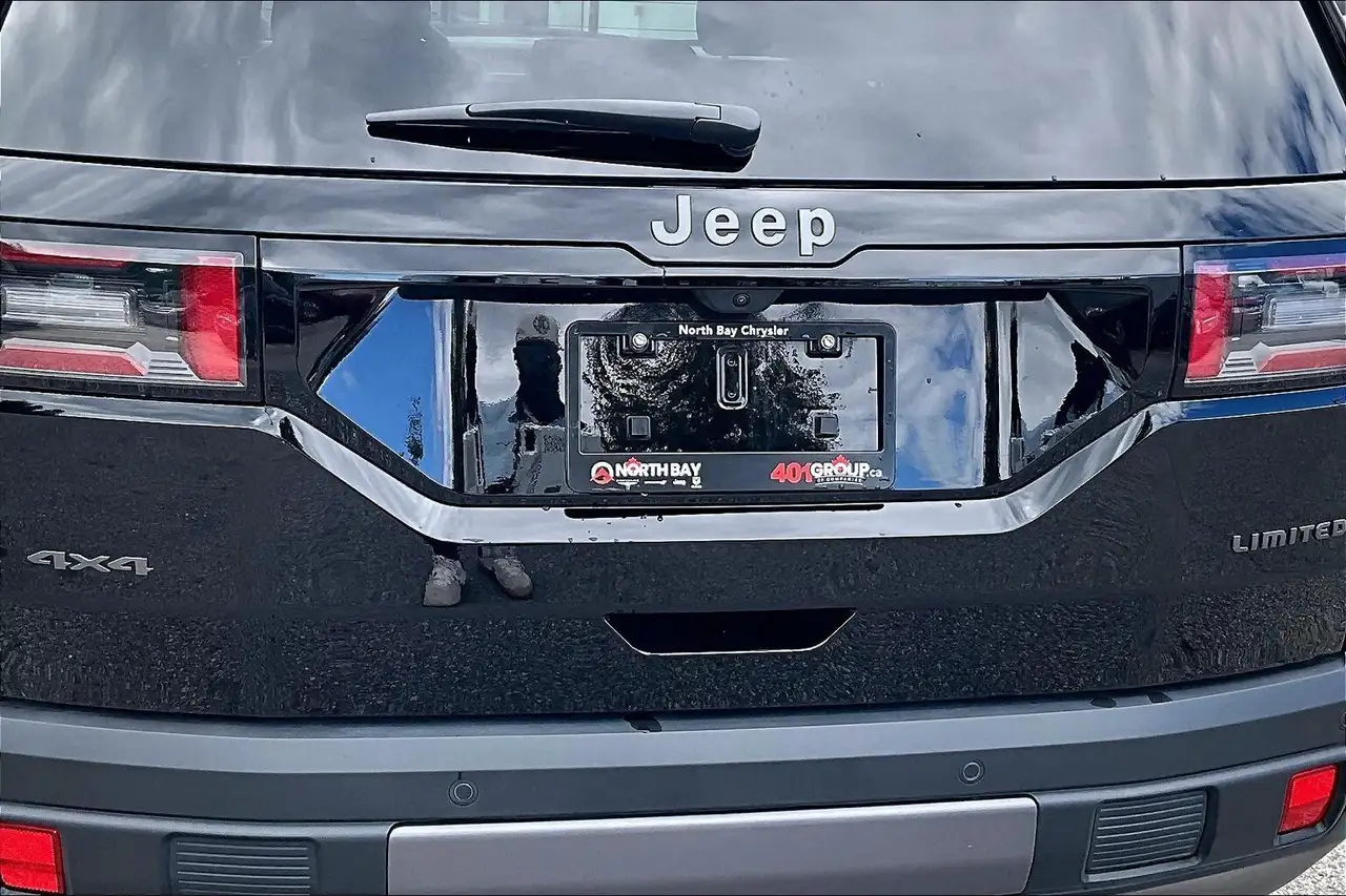 Jeep Cherokee - Image 8