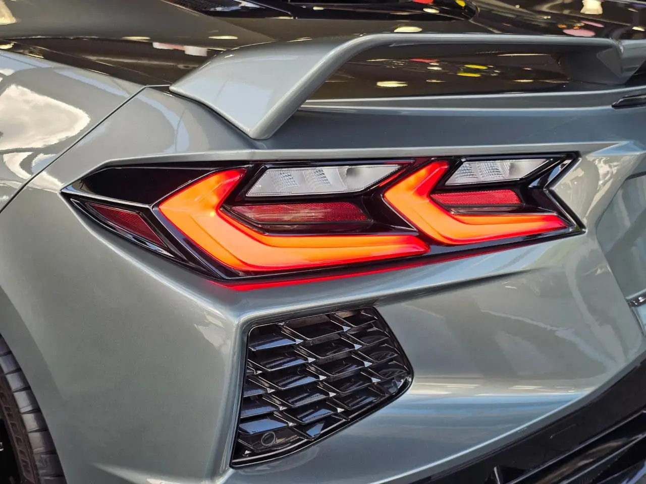 Chevrolet Corvette - Image 5